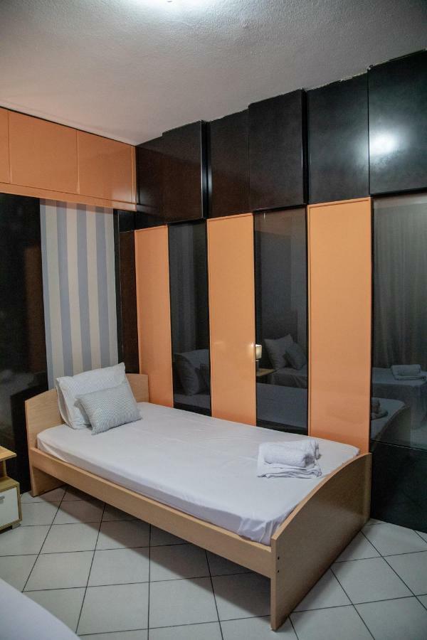 Christine'S Downtown Suites Kavala Exterior foto